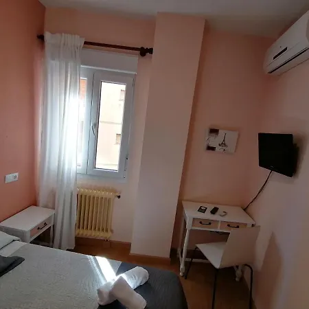 Hernan Cortes 招待所 *