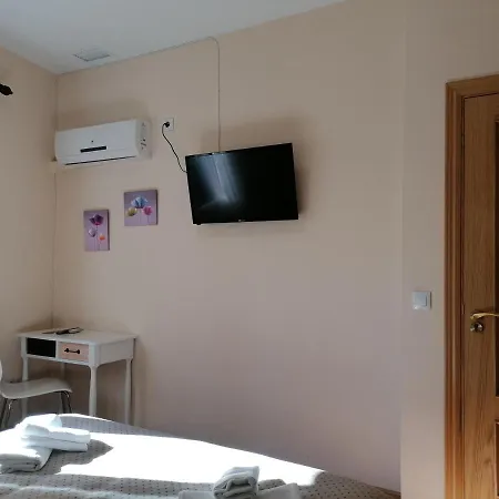 Hernan Cortes 招待所 *