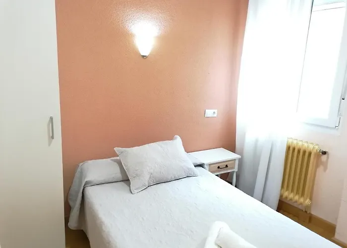 Hernan Cortes בית הארחה