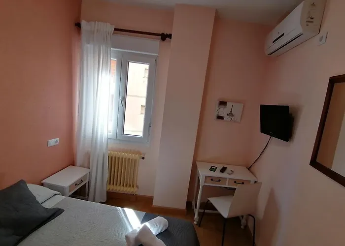 Hernan Cortes בית הארחה *