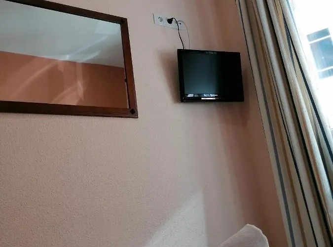 בית הארחה Hernan Cortes Caces