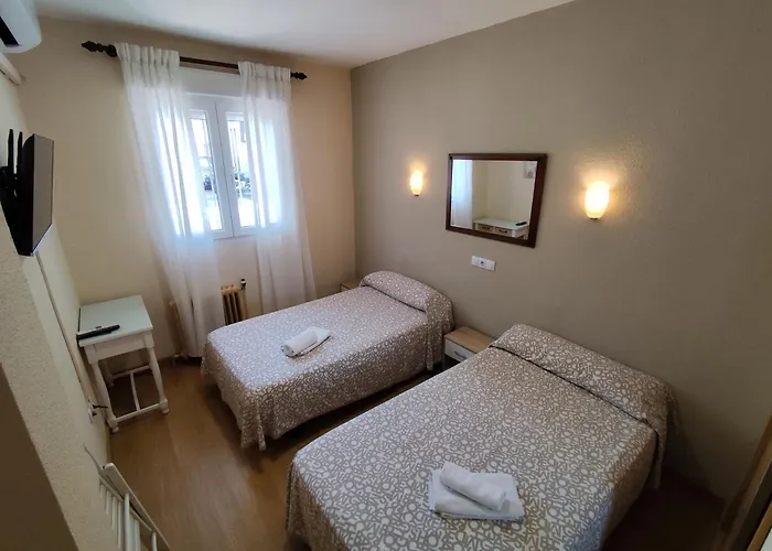 Pensión Hernan Cortes Caces