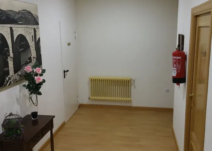 בית הארחה Hernan Cortes Caces